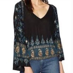Free People Womens Medallion Print Pullover Blouse. Size Medium